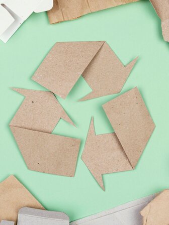 recycling-concept-flat-lay-2